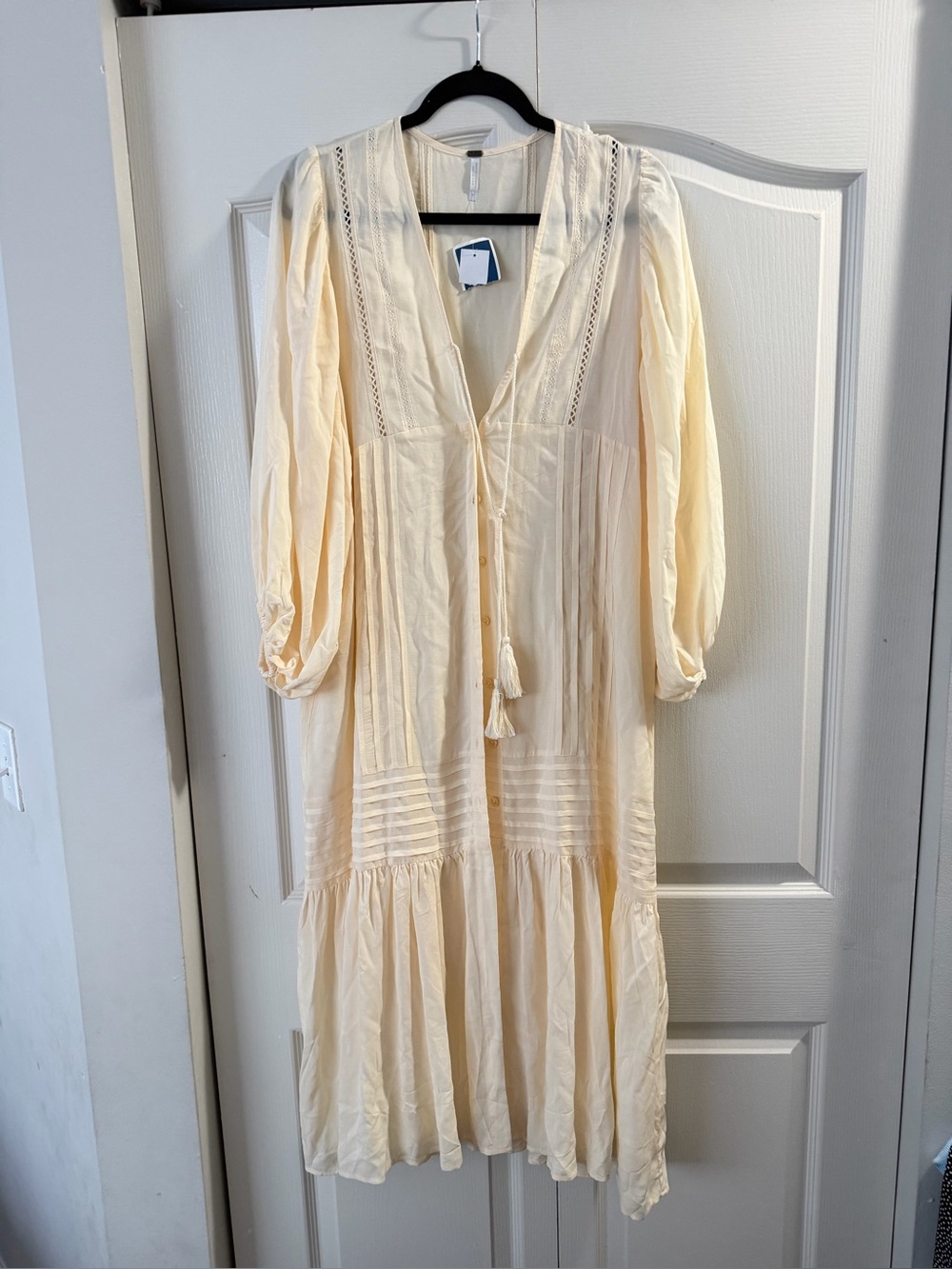 Young Fabulous & Broke Cream Tiered V-Neck Midi Dress with Tassel Tie